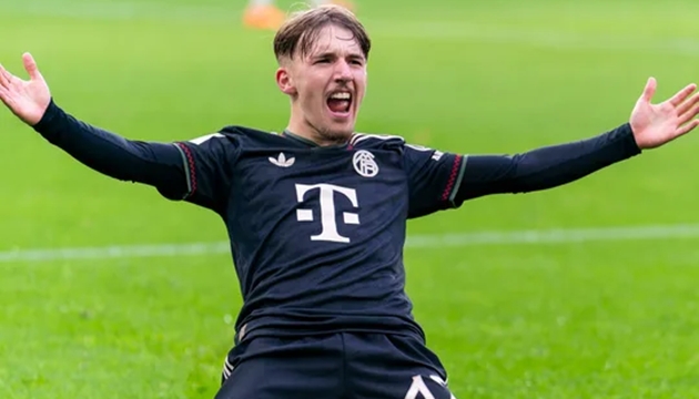 Thần đồng 17 tuổi gợi nhớ Jamal Musiala của Bayern Munich.