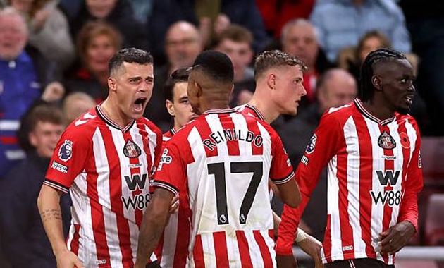 Granit Xhaka đang bay cao cùng Sunderland.