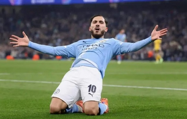 Ảnh bài viết Rayan Cherki: Nghệ sĩ đang làm mới lối chơi của Man City