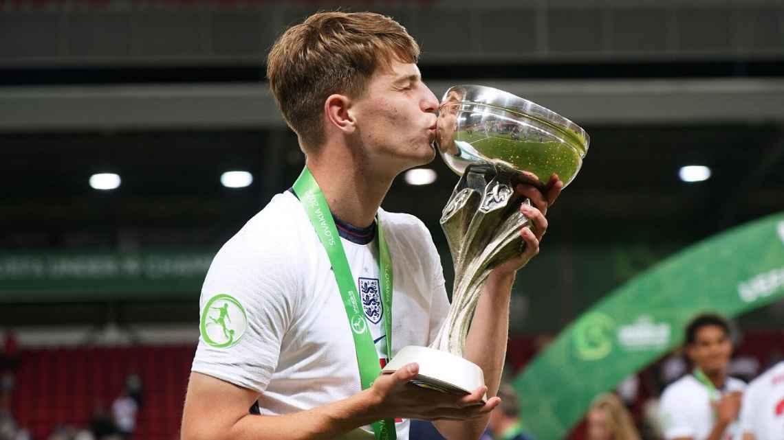 Ảnh bài viết Vì sao Thomas Tuchel chọn Alex Scott cho tuyển Anh?