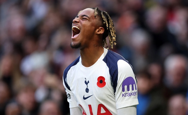 Odobert tỏa sáng dù chỉ vào sân ở đầu hiệp 2