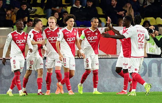 AS Monaco để thua Lens ngay trên sân nhà.