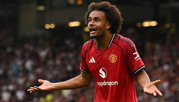 Tương lai Joshua Zirkzee chưa thể định đoạt ngay tháng 1.