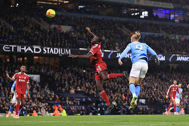 Ảnh bài viết Chuyên gia Sky Sports: Konate không thể đấu với Haaland