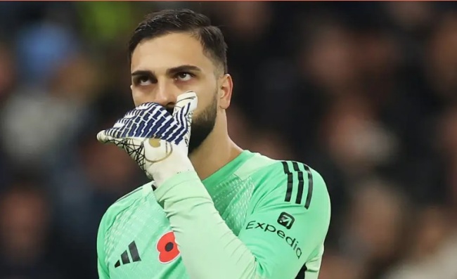 Giorgi Mamardashvili – 6.4 điểm: Mamardashvili phạm lỗi với Doku dẫn tới quả phạt đền, nhưng sau đó chuộc lỗi với pha bay người cản phá cú sút 11m của Haaland. Có nhiều tình huống cứu thua ổn định, dù ba lần vào lưới nhặt bóng.