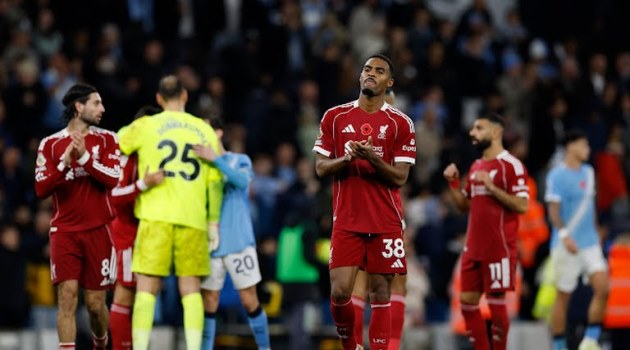 Ảnh bài viết Neville: Arsenal tốt hơn, nhưng City đáng sợ hơn