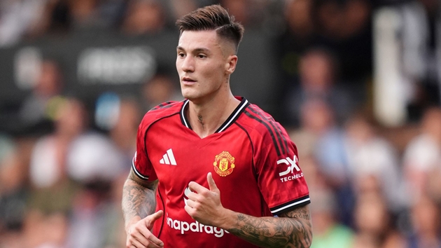 Ảnh bài viết Walcott trấn an Man Utd, tin rằng Sesko sẽ giống như Thierry Henry