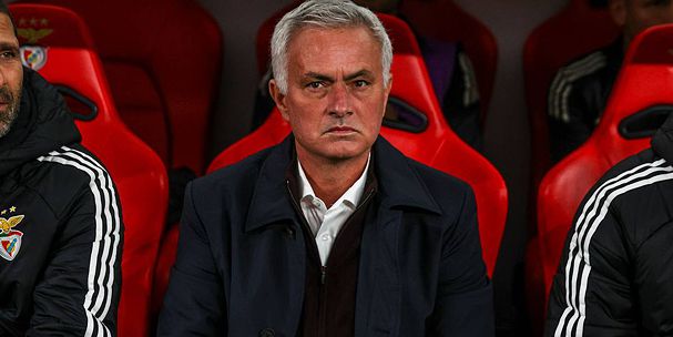 Ảnh bài viết Jose Mourinho bức xúc, đổ lỗi trọng tài và VAR sau trận hòa