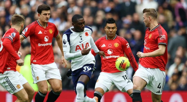 Ảnh bài viết Hàng thủ Man United báo động đỏ: Amorim cần thay đổi ngay