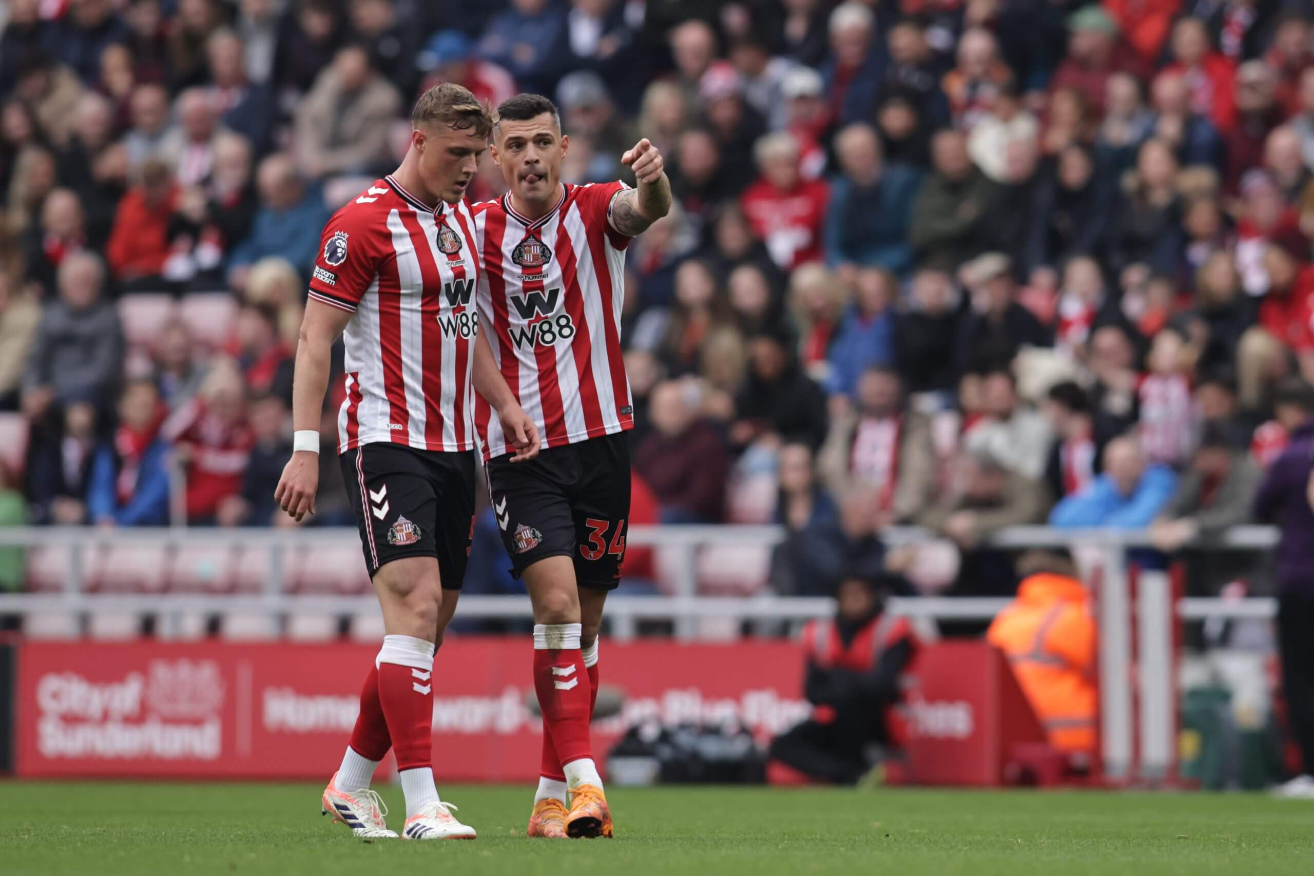 Xhaka giờ là đội trưởng đầy uy tín tại Sunderland