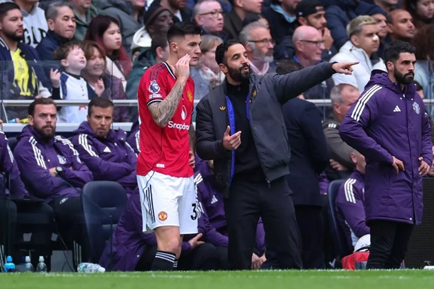 Ảnh bài viết 4 phương án thay thế Benjamin Sesko mà Man United có thể cân nhắc