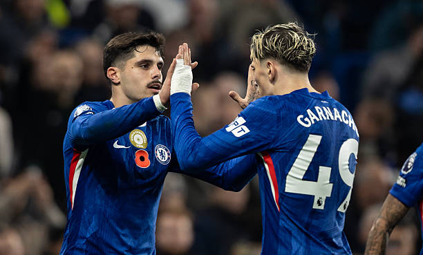 Alejandro Garnacho và Pedro Neto đều đang có phong độ cao.