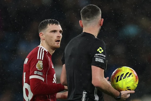 Robertson được cho là có tham gia vào tình huống Virgil van Dijk ghi bàn.