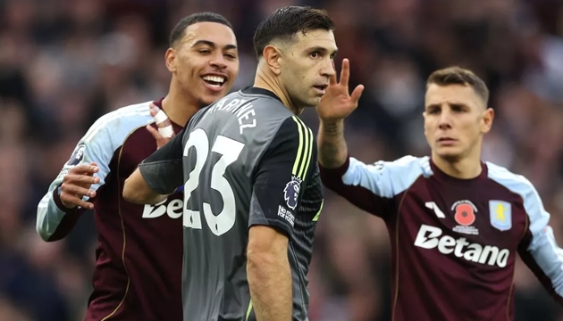 Ảnh bài viết Emi Buendia hé lộ sự thật, Martinez suýt trở thành người của Man Utd