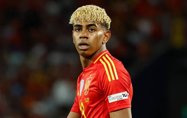 Ảnh bài viết Flick và De la Fuente bất đồng, Yamal kẹt giữa CLB và tuyển