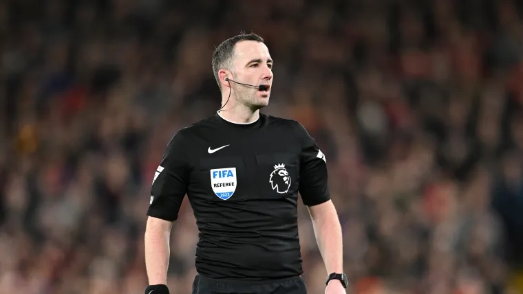 Trọng tài giờ đây phải đưa ra lời giải thích cho quyết định của mình sau khi tham khảo VAR.