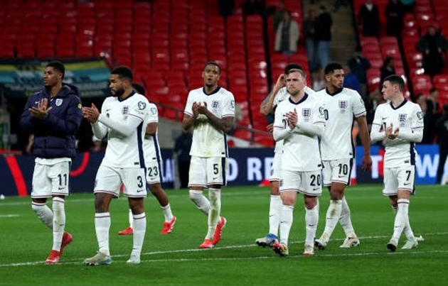 Lựa chọn nhân sự của tuyển Anh mang đến nhiều dấu hỏi.