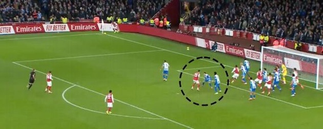 Merino có những kỹ thuật thoát kèm khỏi đối thủ