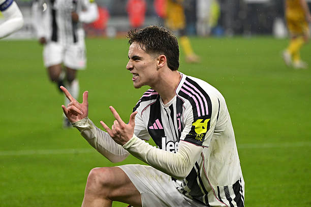 Ảnh bài viết Kenan Yildiz và Juventus: Canh bạc cân não trên bàn đàm phán