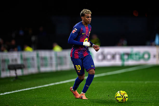 Ảnh bài viết Lamine Yamal lỡ tuyển Tây Ban Nha, Joan Garcia lên tiếng