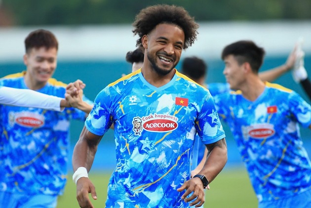 Ảnh bài viết Tuyển Việt Nam: Lần đầu đủ quân số, Xuân Son khiến đồng đội mê tít