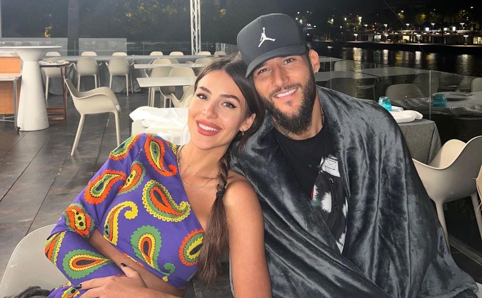 Vợ Nemanja Gudelj, ca sĩ Anastasia Gudelj là con gái huyền thoại Ceca.