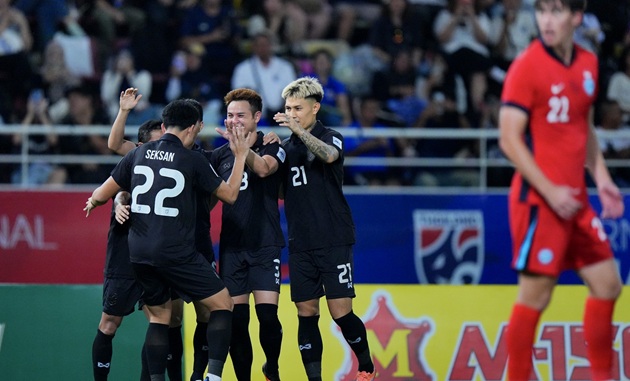 Ảnh bài viết Thái Lan thắng Singapore 3-2 sau màn rượt đuổi tỉ số nghẹt thở