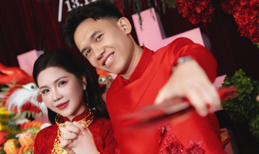 Tiền vệ Võ Hoàng Minh Khoa chính thức 