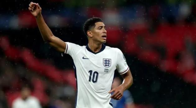 Ảnh bài viết Cuộc đua số 10 tuyển Anh: Rogers mất điểm, Bellingham chiếm lại spotlight