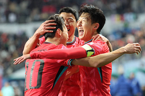 Son Heung-min tỏa sáng. 