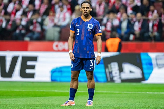 Ảnh bài viết Timber đá trung vệ, nhận phản hồi trái chiều từ báo chí Hà Lan