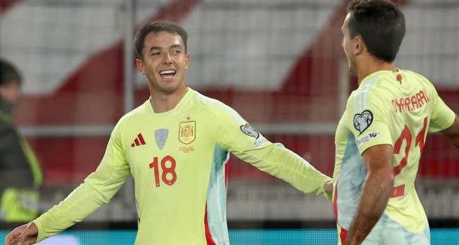 Zubimendi đóng góp 1 bàn thắng.