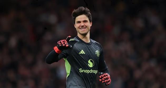 Senne Lammens được Sir Alex khen ngợi.