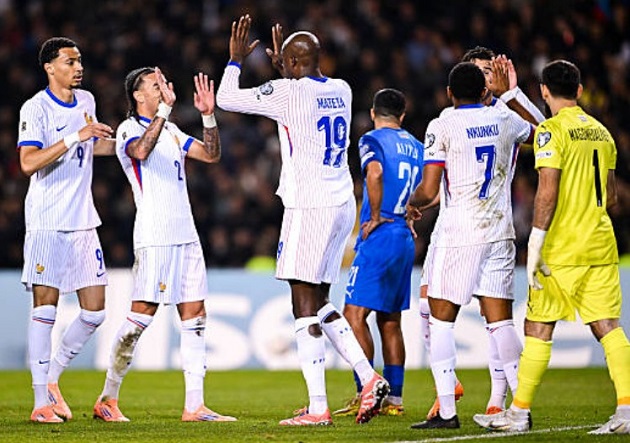 Ảnh bài viết Pháp thắng ngược Azerbaijan, bất bại ở chiến dịch vòng loại