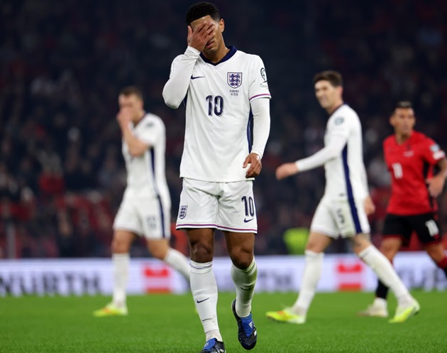 Bellingham sẽ cần thay đổi thái độ.