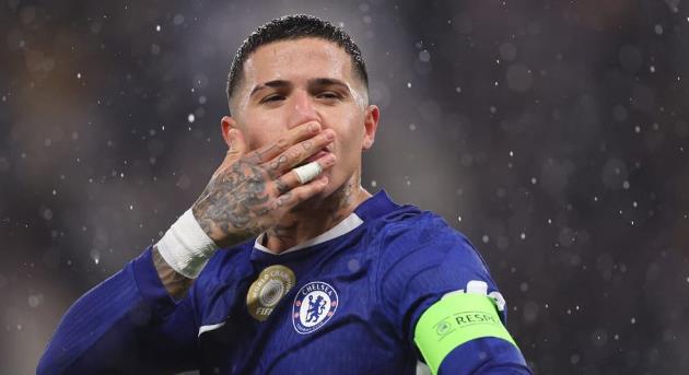 Ảnh bài viết Enzo Fernandez tiết lộ vai trò quan trọng khi giúp Chelsea chiêu mộ Caicedo