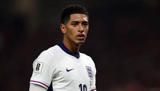 Jude Bellingham vừa khiến truyền thông xứ sở sương mù chú ý.