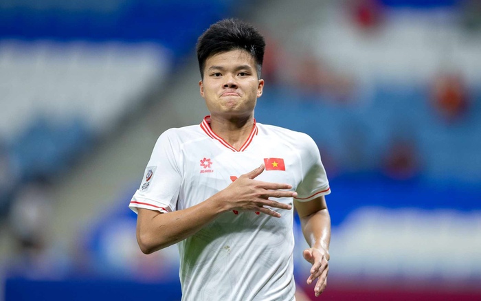 Ảnh bài viết Hà Nội công bố bản hợp đồng kỷ lục với Nguyễn Văn Tùng