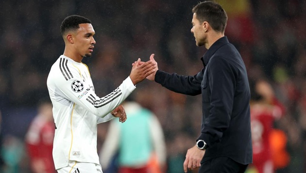 Ảnh bài viết Trent sang Dubai chuẩn bị cho cuộc cạnh tranh ở Real Madrid