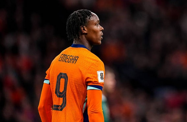 Ảnh bài viết Van Hooijdonk khen ngợi màn ra mắt của Emegha ở tuyển Hà Lan