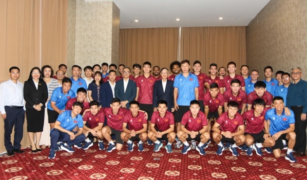 Ảnh bài viết ĐT Việt Nam được tiếp sức tinh thần trước trận gặp Lào