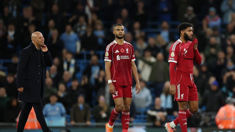 Dù vậy, việc kém Arsenal 8 điểm ngay giai đoạn đầu mùa vẫn là vấn đề lớn.