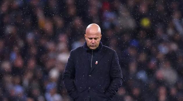 Ảnh bài viết Arne Slot thiếu “người gác đền hoàn hảo”, Liverpool bị chỉ trích