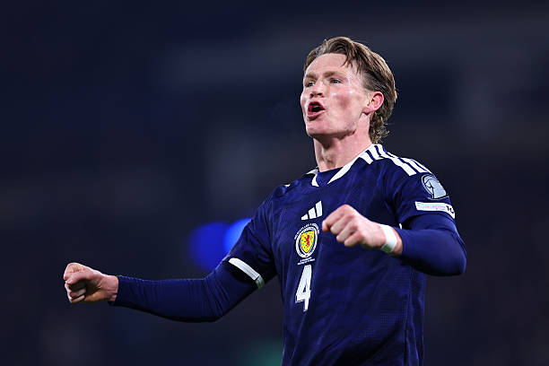 Scott McTominay vừa có bàn thắng siêu phẩm vào lưới Đan Mạch.