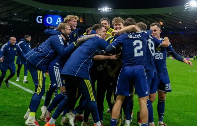 Ảnh bài viết HLV Clarke bất ngờ với ba siêu phẩm đưa Scotland tới World Cup