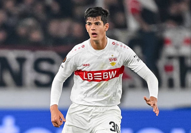 Ảnh bài viết Stuttgart lo ngại mất Chema Andres trước sức hút từ Real Madrid