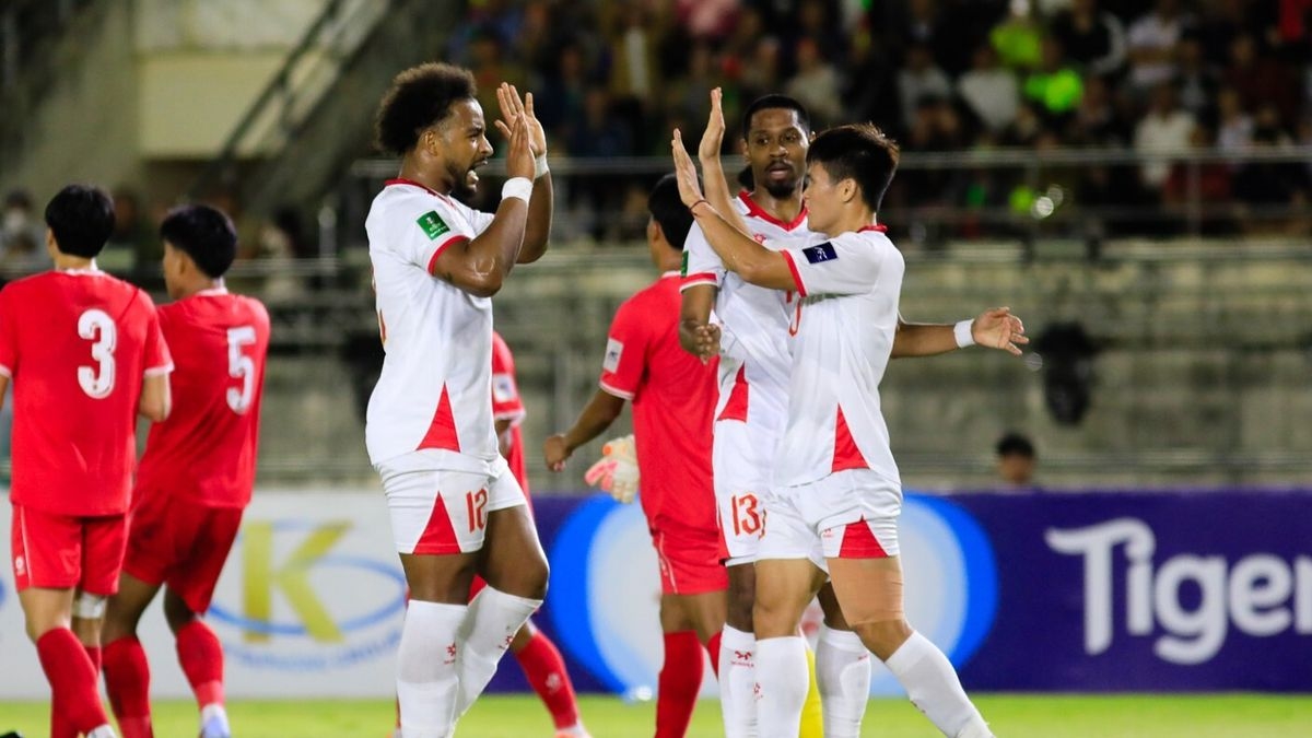 Ảnh bài viết Thắng Lào, CĐV Việt Nam vẫn "chê" lối đá, réo tên Tiến Linh