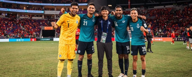 Lee làm nên lịch sử với bóng đá Singapore.