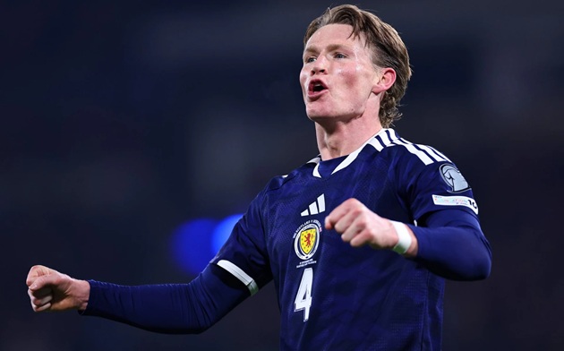 McTominay vừa lập chiến công cho Scotland.