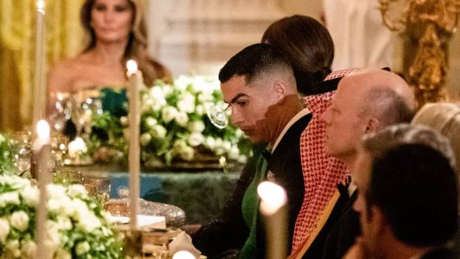 Ảnh bài viết Chuyên gia "giải mã" Ronaldo ở buổi tiệc của Tổng thống Trump